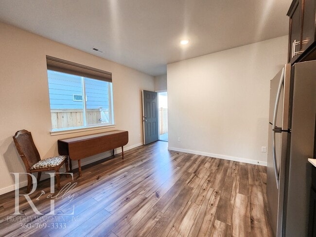 Building Photo - Modern ADU with Private Entrance, Natural ...