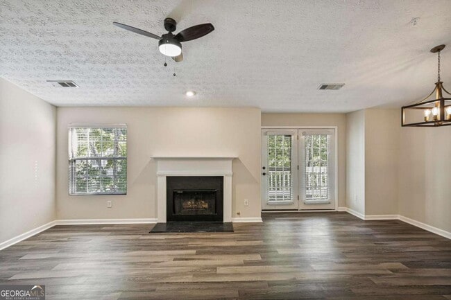 Building Photo - 1371 Keys Crossing Dr NE