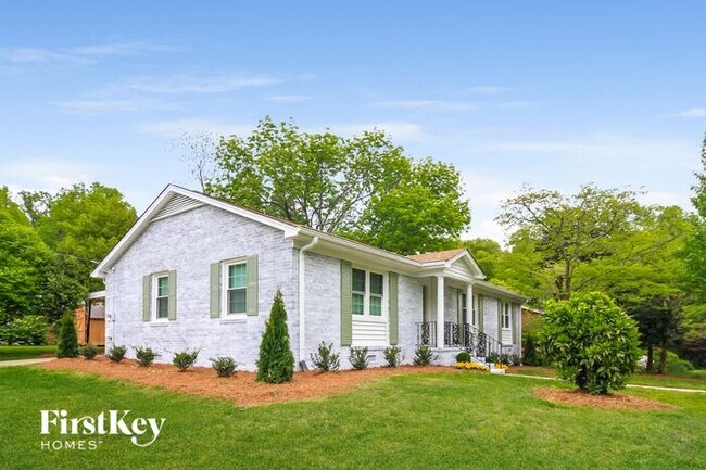 Building Photo - 1516 Gracewood Dr