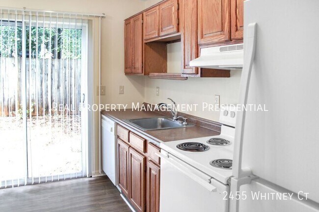 Foto del edificio - 2455 Whitney Ct