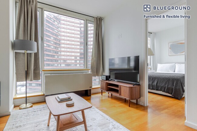 Building Photo - 635 W 42nd St