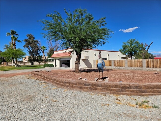 Building Photo - 7098 Kaiser Dr