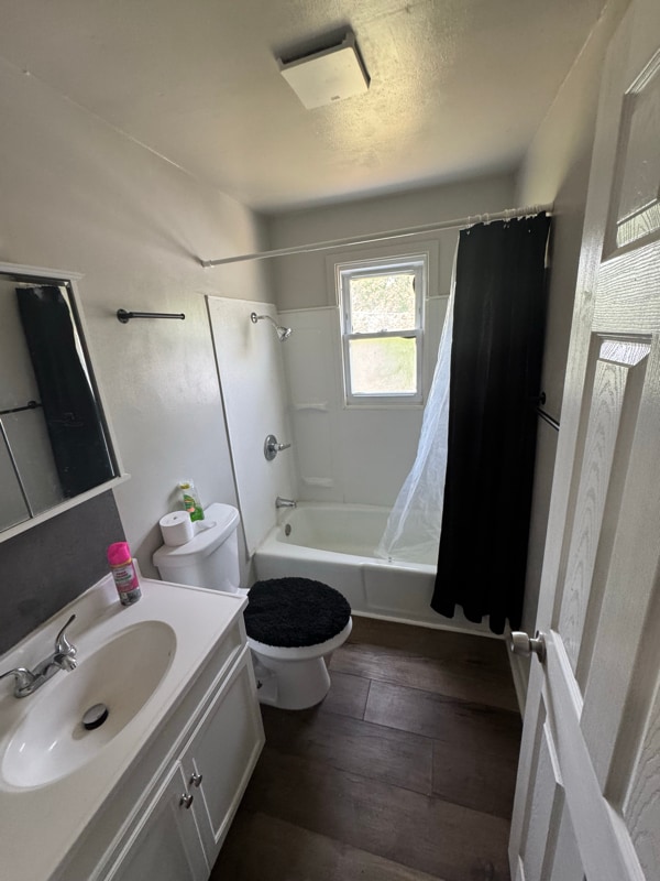 Building Photo - 1 Pequot St