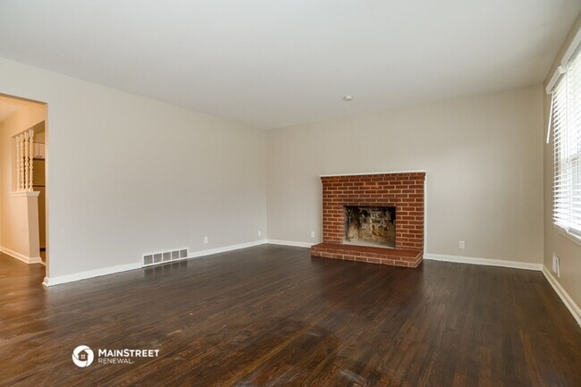 Building Photo - 11305 E 67th St