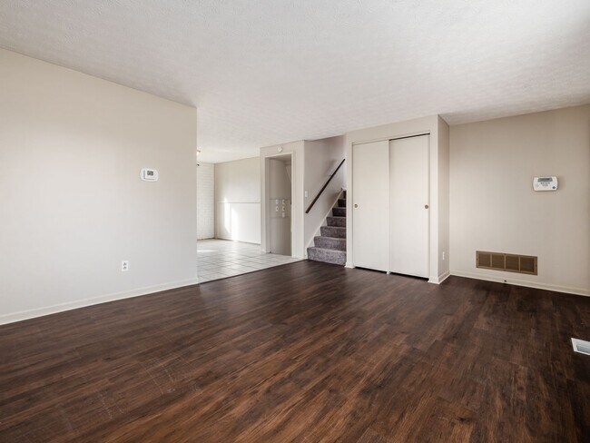Sala de estar - 2411 Red Rock Blvd