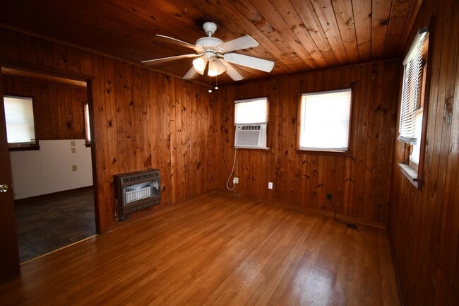 Building Photo - 720 Live Oak St