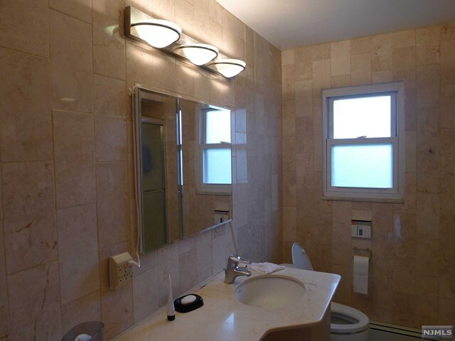 Foto del edificio - 1231 Inwood Terrace