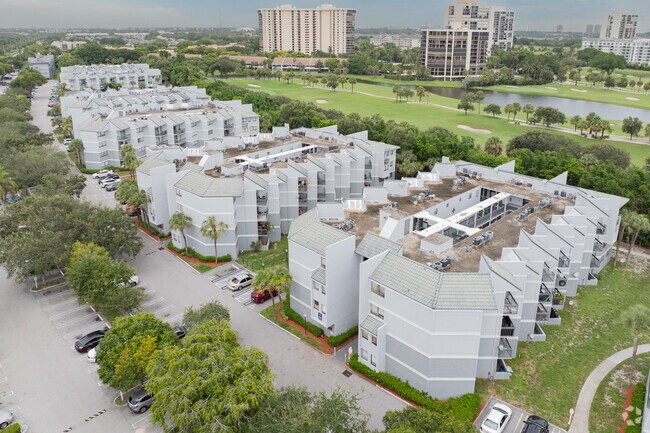 Contexto - Presidential Golfview