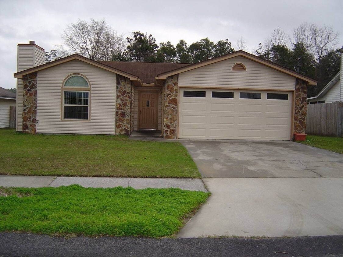 House - 406 Lacosta Ave