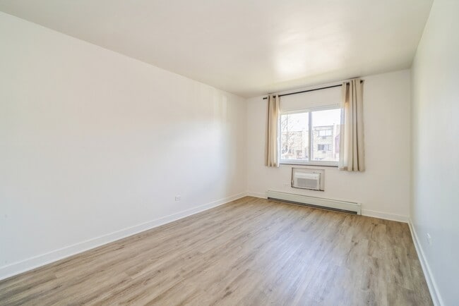 Foto del edificio - 404 Inland Dr