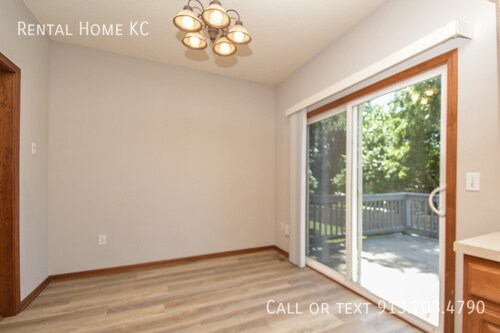 Foto del edificio - 23520 W 73rd Terrace