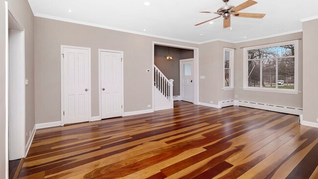 Building Photo - 346 E Prospect Ave