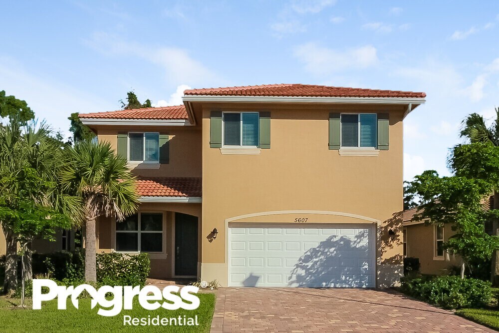 Foto principal - 5607 Caranday Palm Dr
