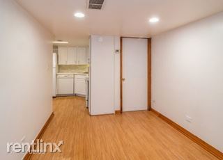 Building Photo - 1121 S Oak Park Ave