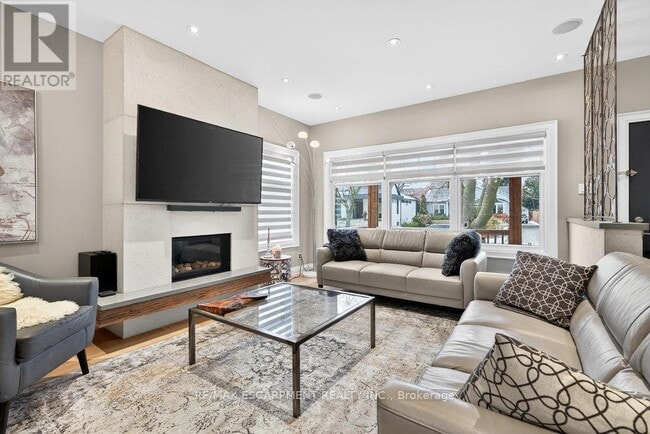 Building Photo - 479 Bridgman Ave