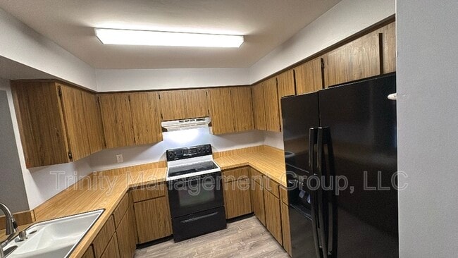 Foto del edificio - 12275 Linden Dr