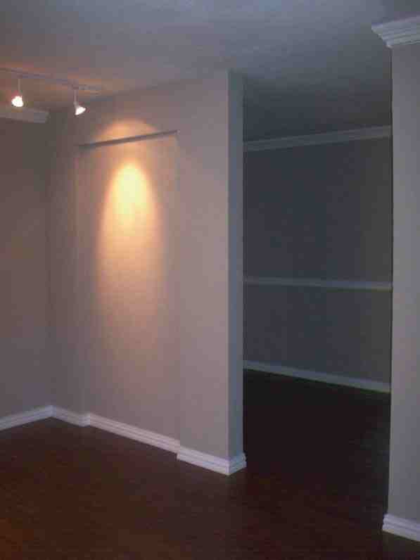 Primary Photo - 4427 Holland Ave