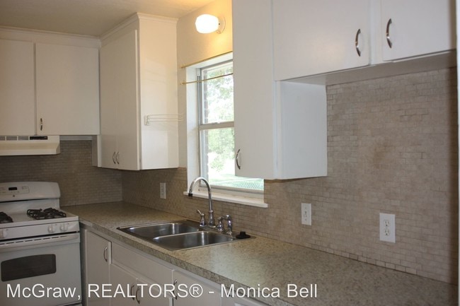 Building Photo - 2639 S Norwood Ave