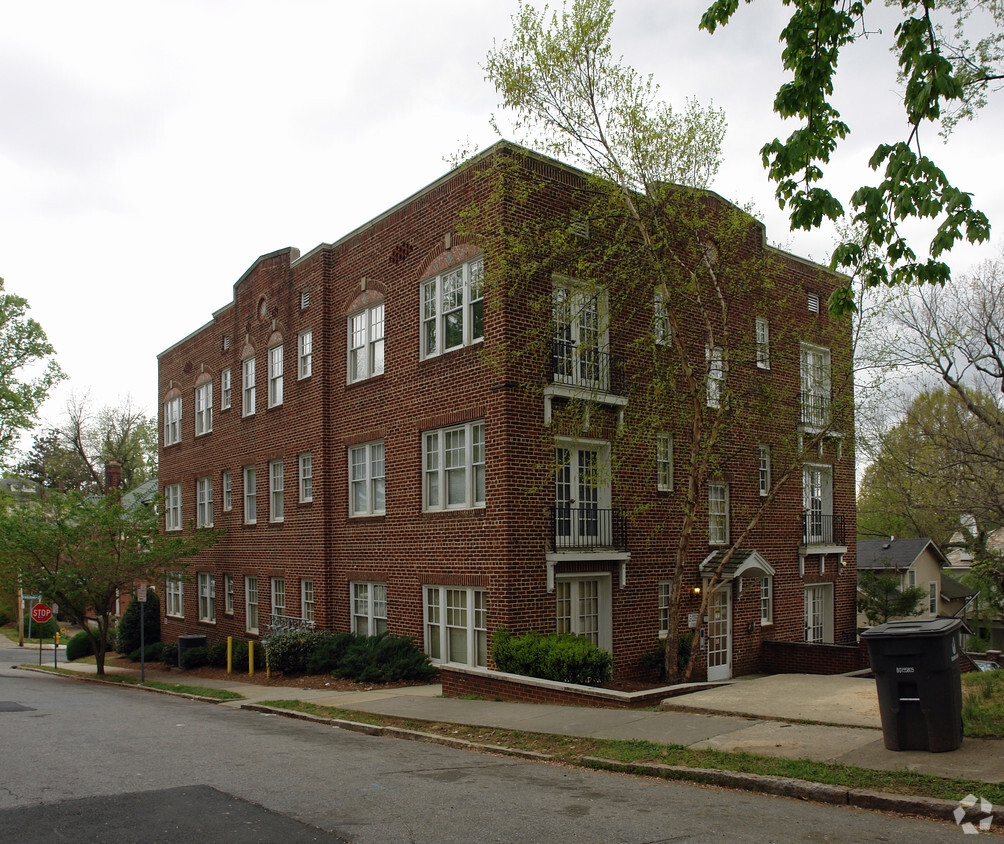 Foto del edificio - Gladstone Apartments