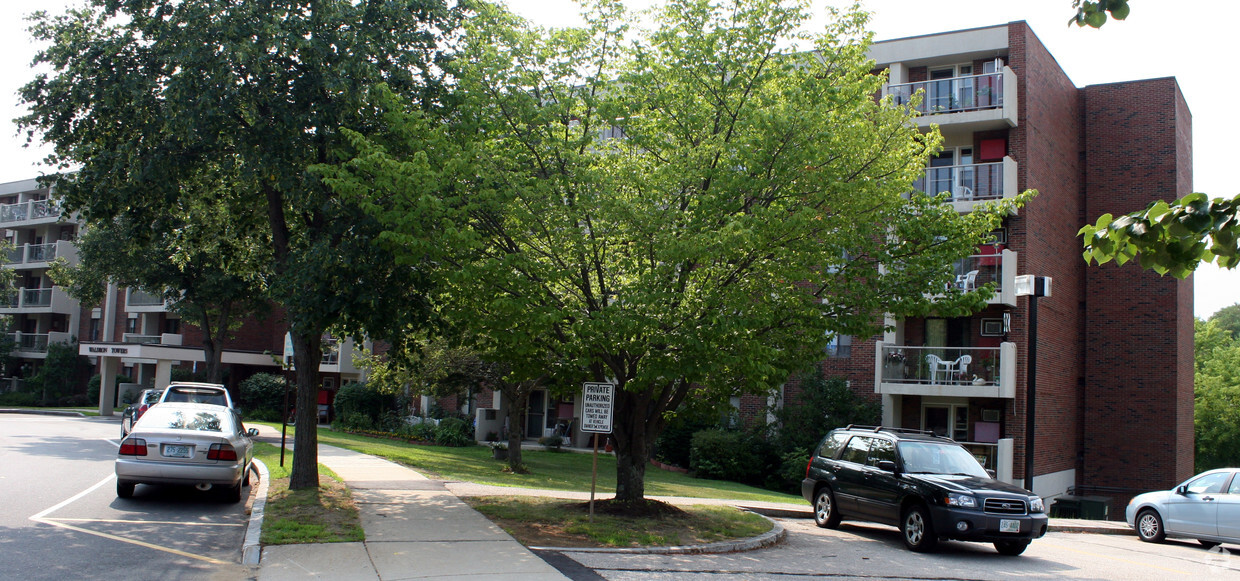 Primary Photo - Riverview Apartments