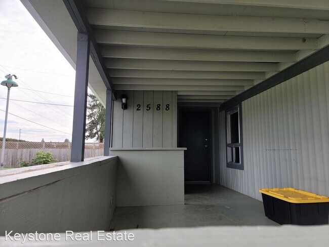 Building Photo - 3 br, 1.5 bath House - 2588 Dale Ave