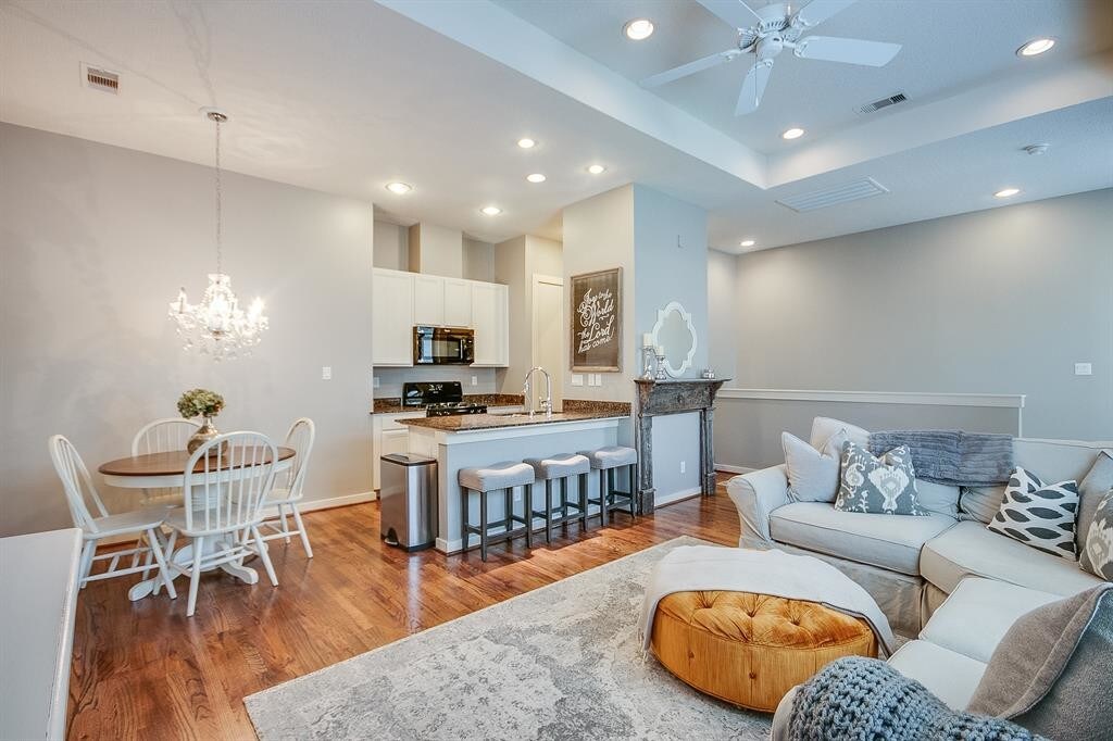 Foto principal - 4038 Center St
