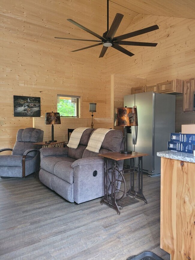 Photo - Beautiful Brand New 2bd Cabin in Trade, Tennessee House