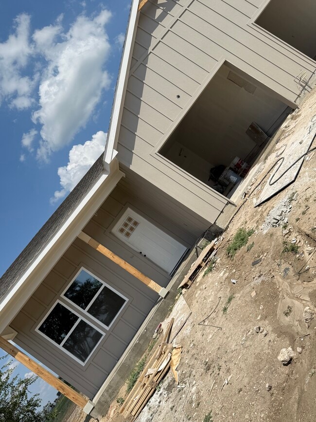 Building Photo - 382 Private Rd