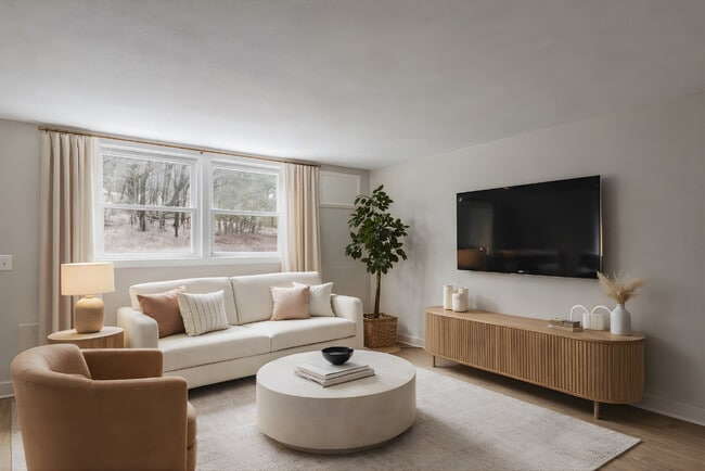 Living Room - Cliffside Apartments
