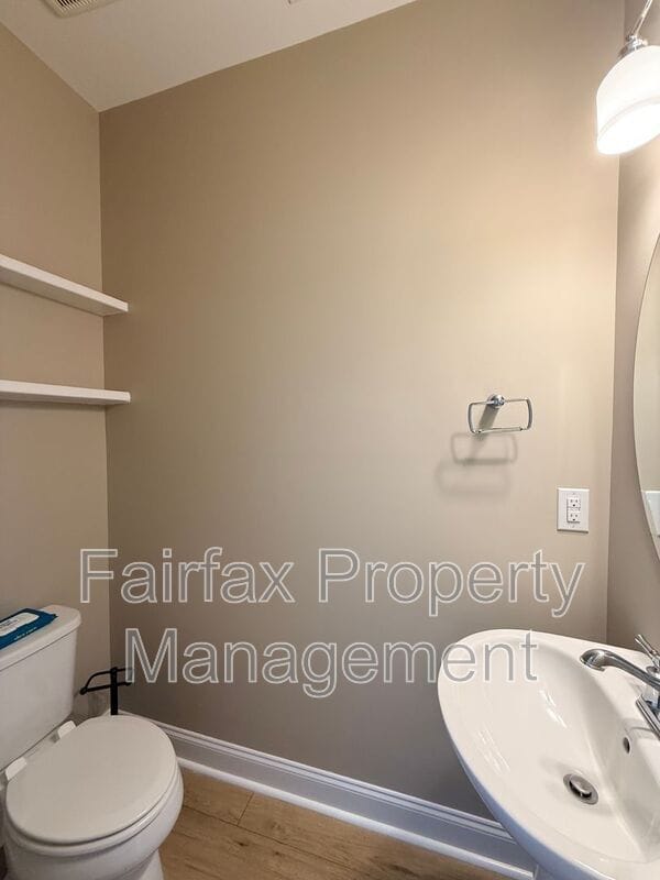 Foto del edificio - 212 Ellsworth Manor Dr