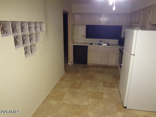 Foto del edificio - 1423 N Oak St