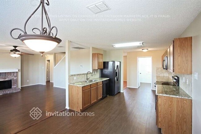 Foto del edificio - 332 Snapdragon Ct