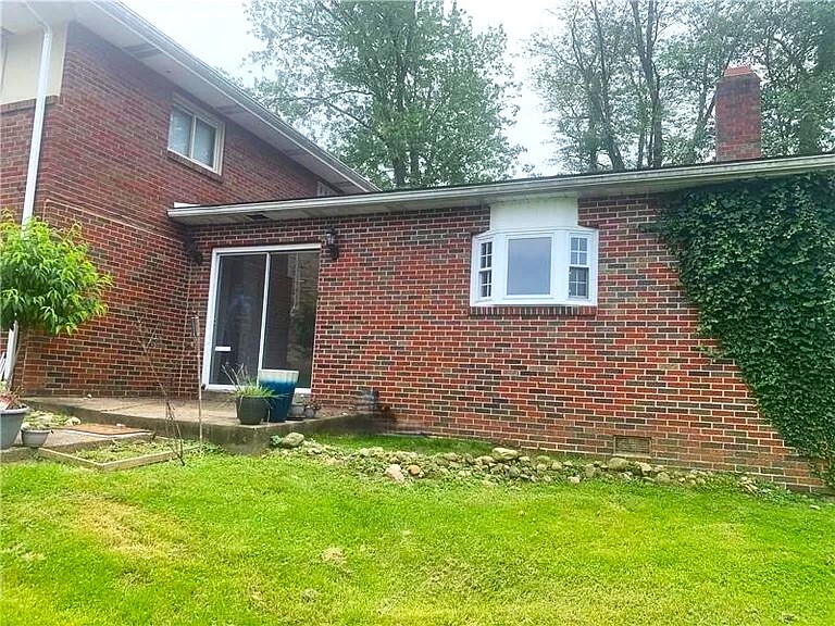 Primary Photo - 203 Bantam Ridge Rd