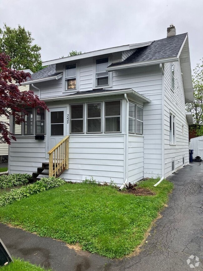 Building Photo - 258 N Edwards Ave