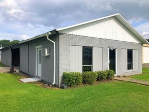 Building Photo - 1538 Hwy 20