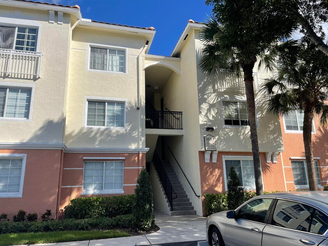 9887 Baywinds Blvd Unit 4204, West Palm Beach, FL 33411 Condo for