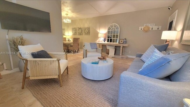 Building Photo - 624 Orton Ave