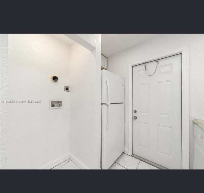 Building Photo - 1040 17th St