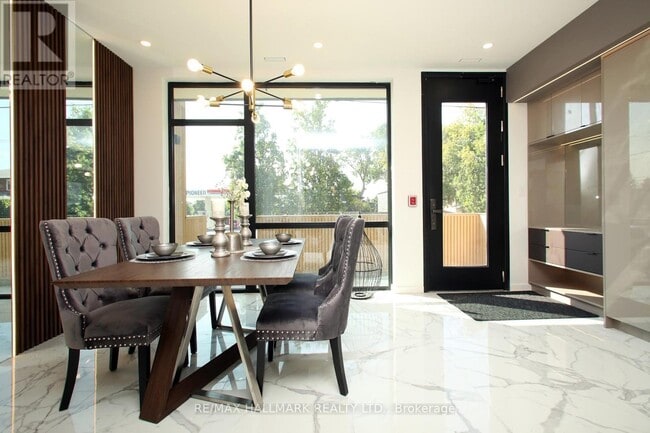 Building Photo - 4B OWEN STREET