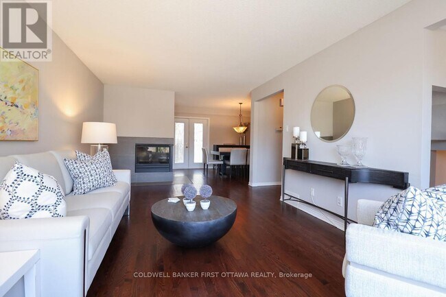 Photo du bâtiment - 2778 Springland Dr