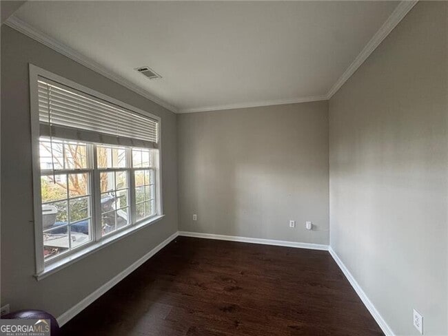 Building Photo - 524 King St