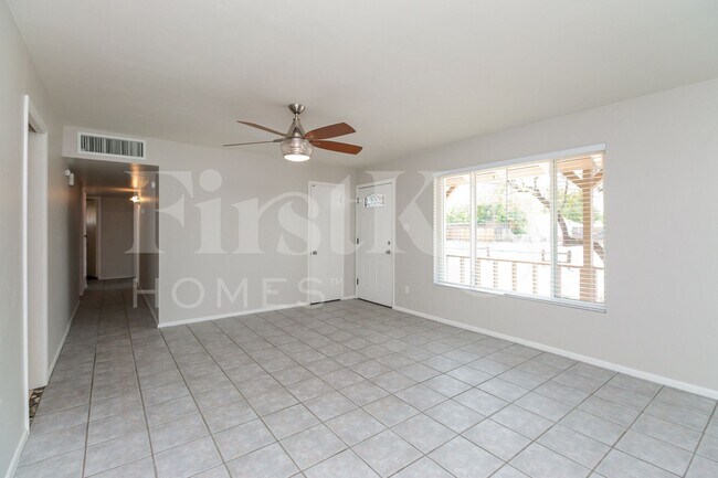 Foto del edificio - 5719 N 23rd Ave