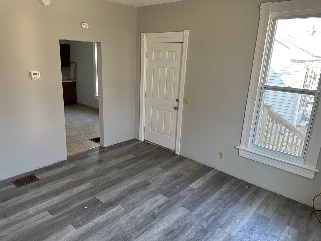 734 Central Ave, Alton, IL 62002 Townhome Rentals in Alton IL