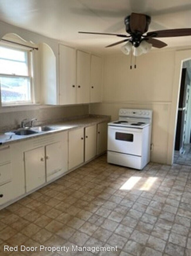 Building Photo - 2 br, 1 bath House - 807 3rd Ave SW