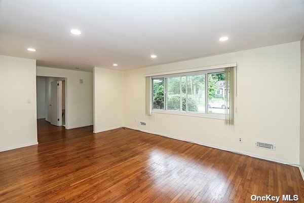 Foto del edificio - 12 Tobie Ln