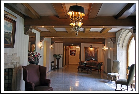 lobby - 50 Glenwood Ave