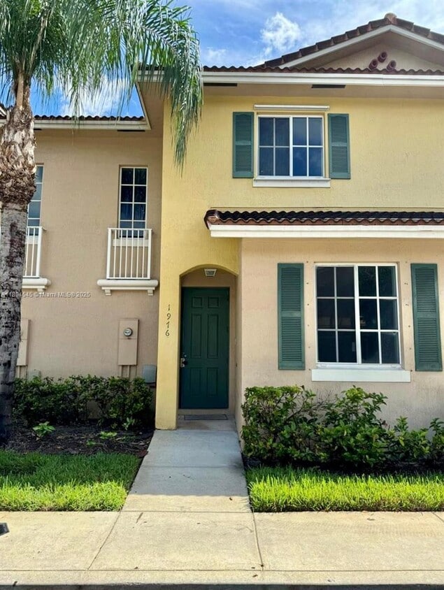 Foto principal - 1976 SW 60th Terrace
