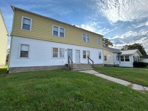 Building Photo - 1106 N Michigan St
