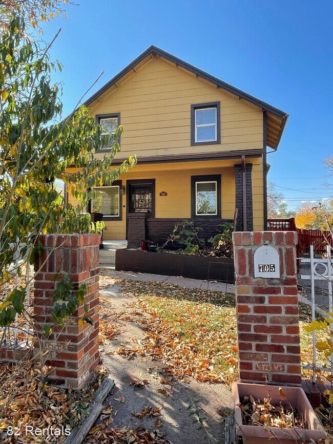 Building Photo - 4 br, 2 bath House - 705 Stuart St