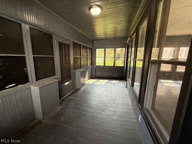 Building Photo - 1504 Preston Ave